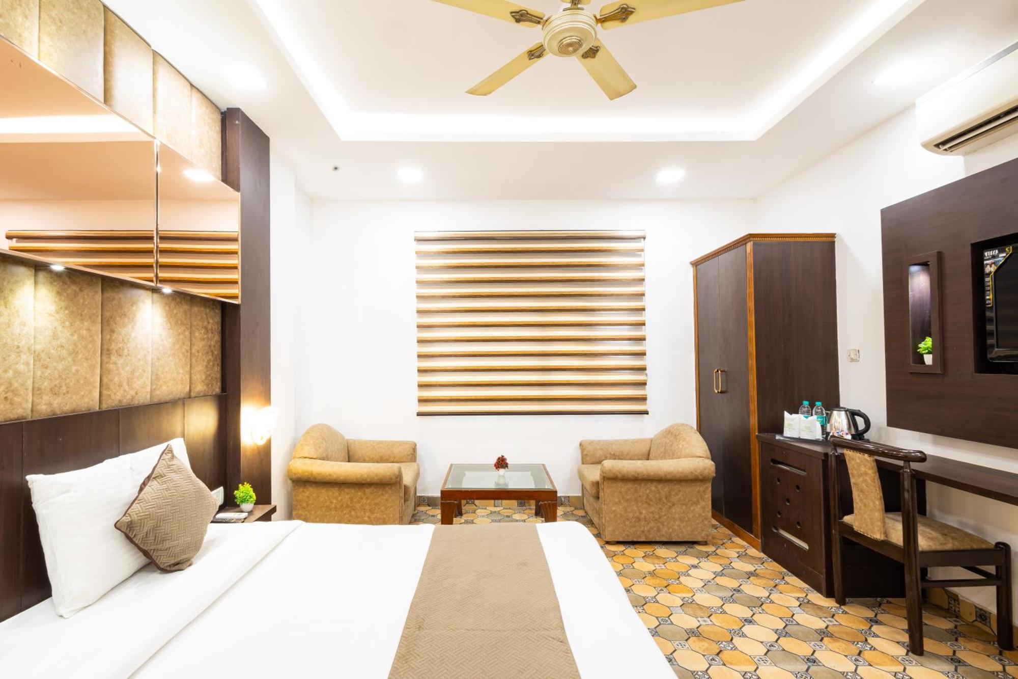 Hotel Panickers Residency - Ajmal Khan Market Near Karol Bagh Metro Delhi  Exterior foto