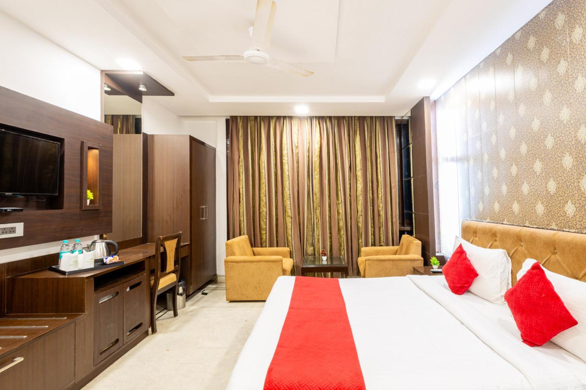 Hotel Panickers Residency - Ajmal Khan Market Near Karol Bagh Metro Delhi  Exterior foto